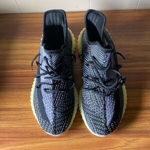 Adidas Yeezy Boost 350 v2 Carbons sz 11